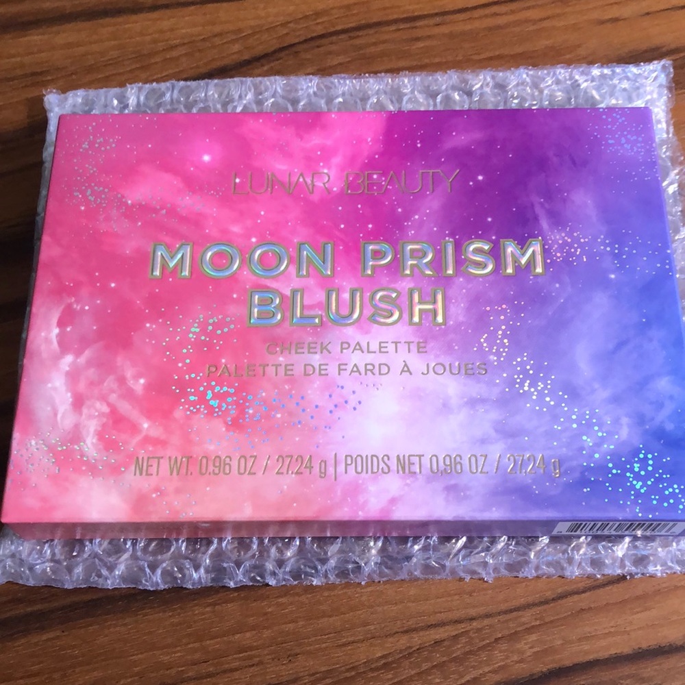 Lunar Beauty moon prism blush palette